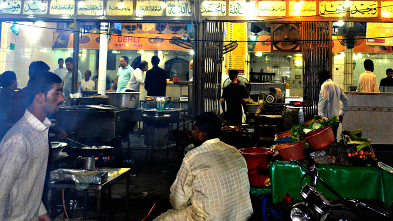 Coronavirus: Sindh food authority issues advisory for eateries.