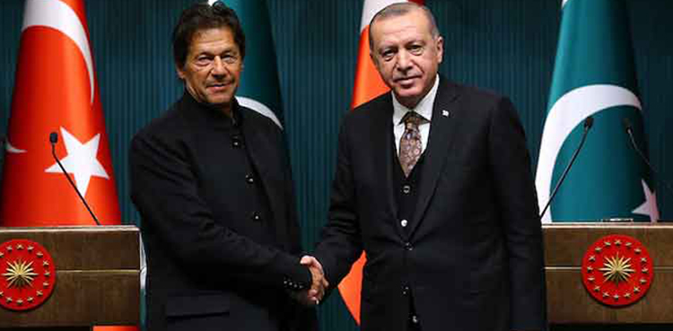 Imran Khan and Tayyip Erdogan discuss prospects of mutual cooperation amid COVID-19 outbreak