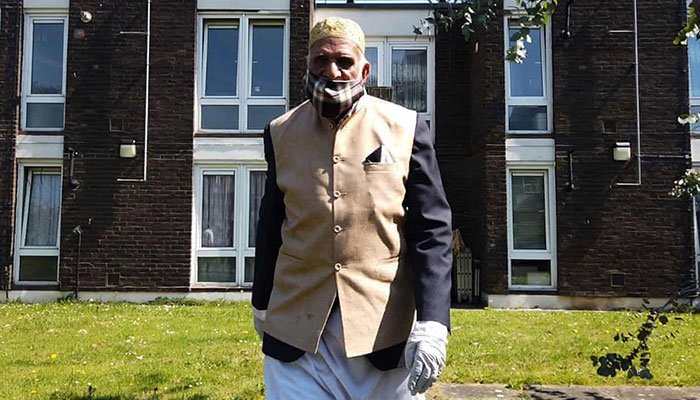 Elderly Muslim raises more than £70,000 for virus victims during Ramzan