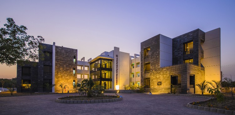 IBA Karachi revamps its admissions process for the MBA Program in the light of Covid-19