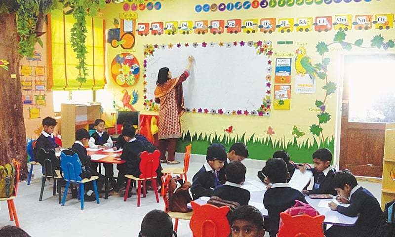 Sindh: private schools barred from expelling children over non-payment of fee