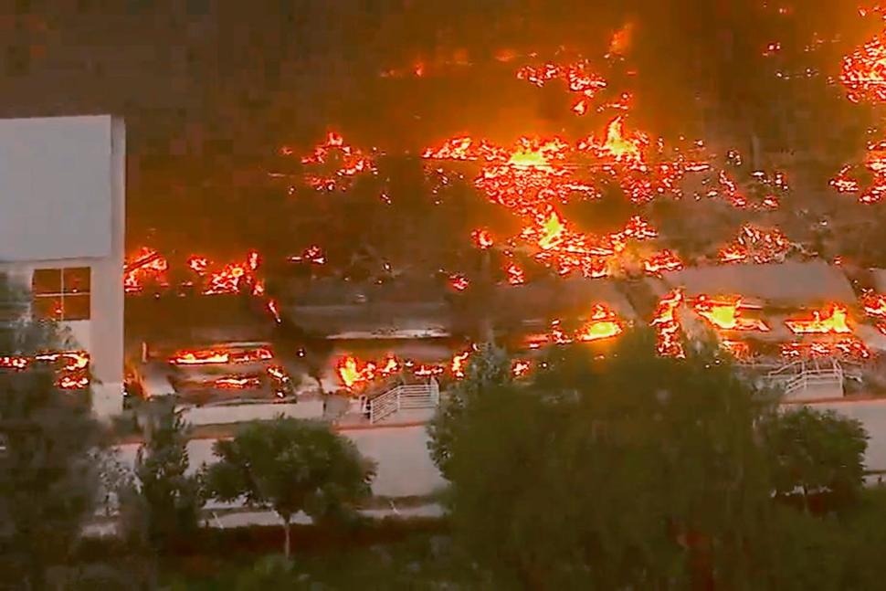 Fire destroys Amazon warehouse in Southern California