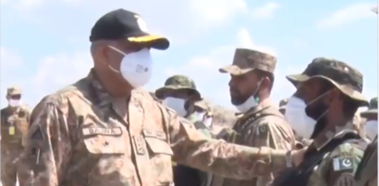 COAS Bajwa visits Pak-Afghan border