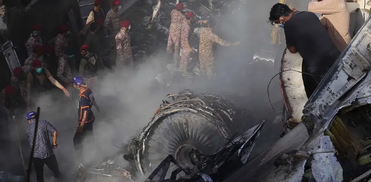 PK 8303: PIA to pay 10 mln to the descendants of passengers