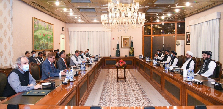 Qureshi meets Afghan Taliban