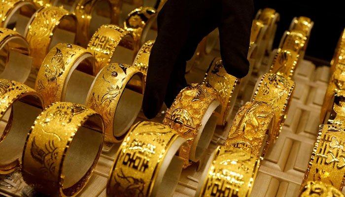 Cost of Gold submerged Rs5,200 per tola in Pakistan