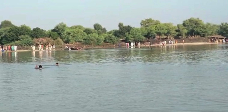 boat capsizes Khairpur