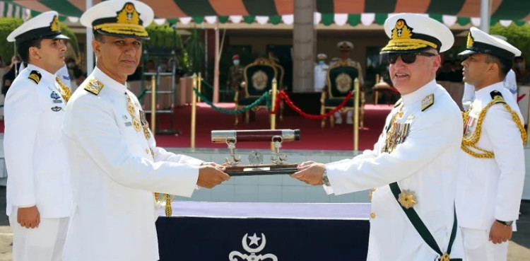 Admiral Amjad Khan Niazi takes reign of Pak Navy