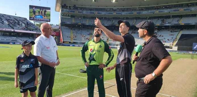 Pak vs NZ: New Zealand beat Pakistan by 5 wickets in first T20I