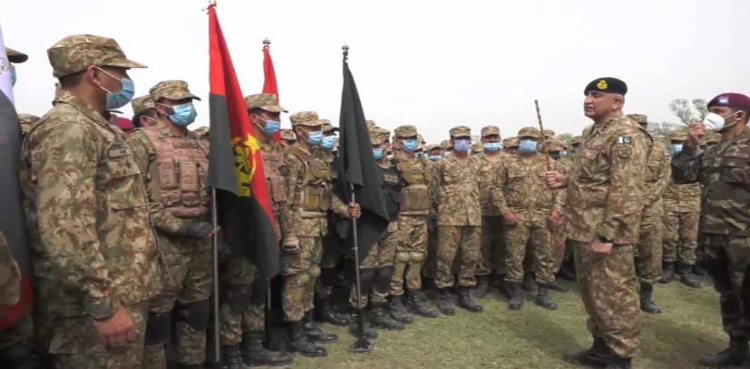 COAS General Bajwa praises troops’ professionalism, training
