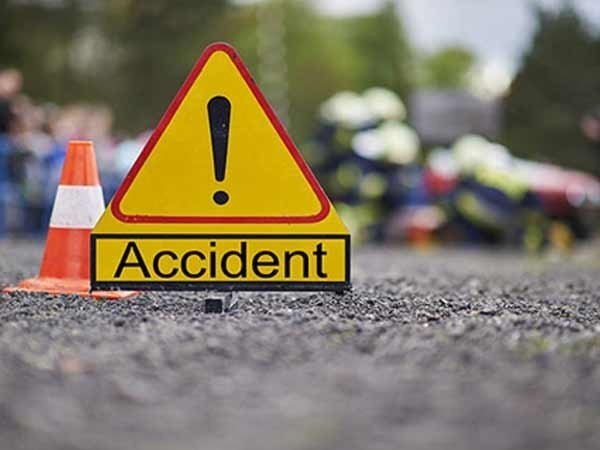 11 killed in passenger bus accident on M-1