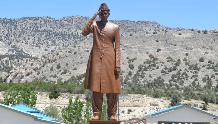 A tall statue of the Founder of Pakistan has been erected at Quaid-e-Azam Residency in Ziarat