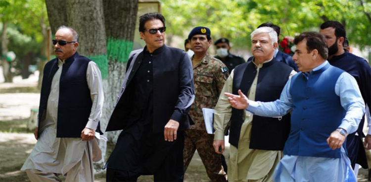 PM Imran Khan stresses upon tourism, need to tackle climate change on Naran visit