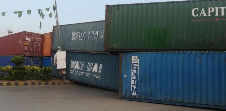 Expected long march: Islamabad-Pindi roads sealed, metro bus service suspended