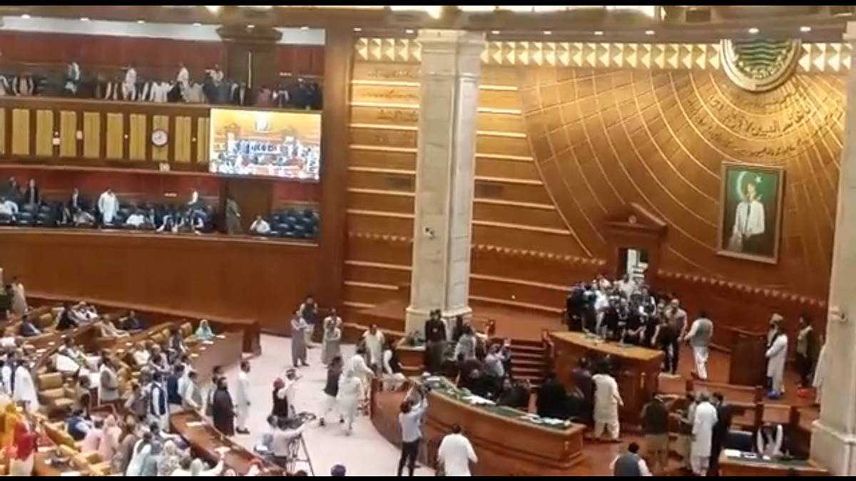 PML-N’s Hamza Shahbaz retains Punjab CM’s slot