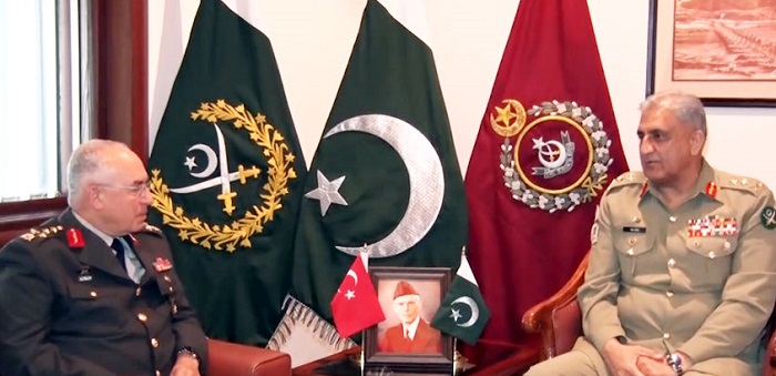Pakistan and Turkey vow to expand military ties