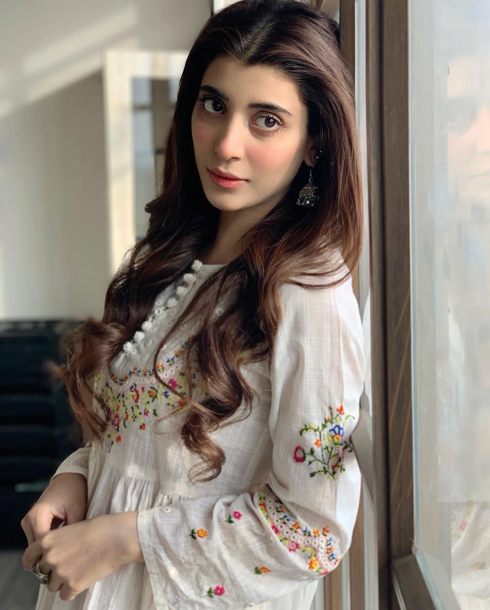 You don’t need a man to live your life, Urwa Hocane