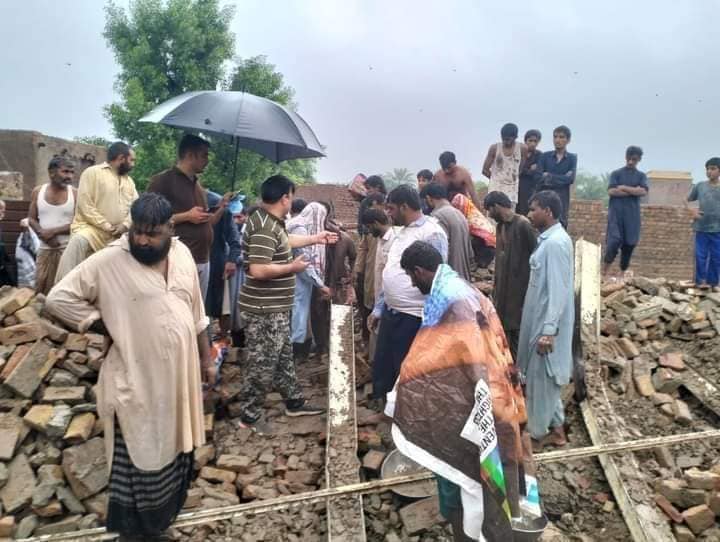 39 die, houses collapse in rain spells in 24 hours across Sindh