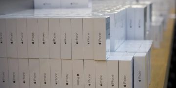 Customs officials foil bid to smuggle iPhones, MacBooks, other gadgets