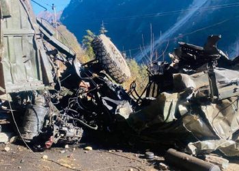 Sixteen Indian soldiers killed as military truck skids down slope