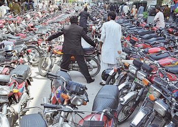 Karachi’s new administrator makes all parking sites free for public