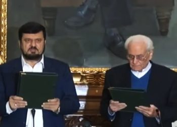 Azam Khan takes ook oath of caretaker Chief Minister Khyber Pakhtunkhwa