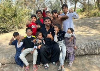 Larkana Express Dahani shares his childhood memories of village