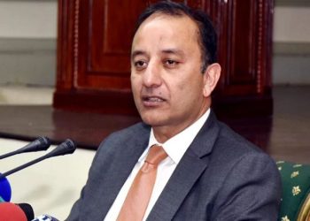 Low gas prices put burden on national exchanger, Musadik Malik