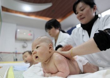 China offers 30 days of paid leave to newlyweds