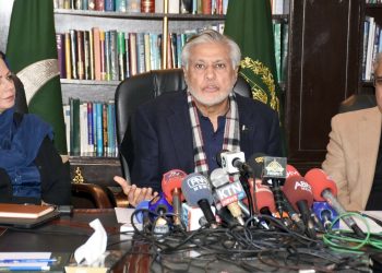 Govt to impose taxes worth Rs170 billion in mini-budget, Ishaq Dar