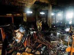 Fire erupts in factory in Gabol Town Karachi