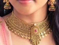 Per tola price of gold increased by Rs2600