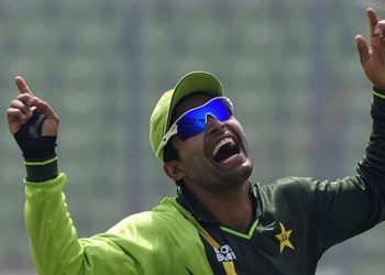 Umar Akmal requests Nawaz Sharif to give him another chance in national team