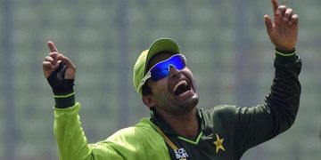 Umar Akmal requests Nawaz Sharif to give him another chance in national team