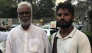 Indian father, son arrive in Karachi to seek refuge from ‘Hindu terrorists’
