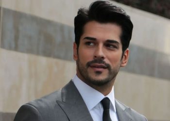 ‘Ertugrul Ghazi’ actor Burak Özçivit arrives Pakistan to connect with his fans