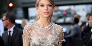 Taylor Swift officially becomes a billionaire now