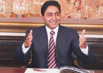 Former senator Waqar Ahmed Khan surrenders before court