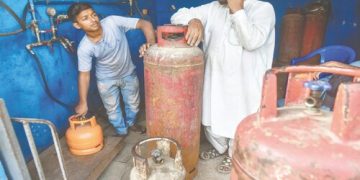 SSGC announces gas loadshedding for parts of Karachi