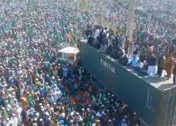 GSA chief Pir Pagara predicts ‘emergency, martial law’