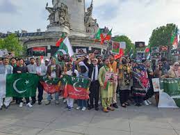 Ata Tarar slams PTI ‘handful of miscreants’ protesting outside WB, IMF HQs