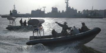 Pakistan Maritime sailor martyred, 2 Indian fishermen missing in encounter at sea