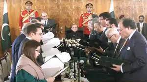 19-member federal cabinet takes oath