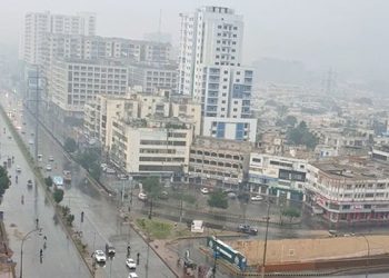 Karachi experiences heavy showers