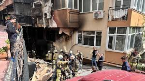 Fire in central Istanbul kills 27