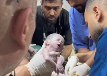 Gaza doctors save baby from womb of mother killed in Israeli airstrike