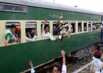 Pakistan Railways slashes train fares on Eidul Fitr