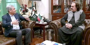 KP and Centre finally vow to work together