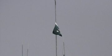 Pakistan observes day of mourning over death of Irani President 