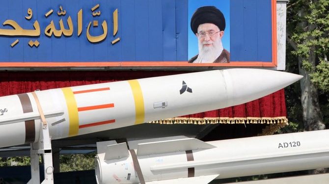 Iran imposes sanctions on US, UK over